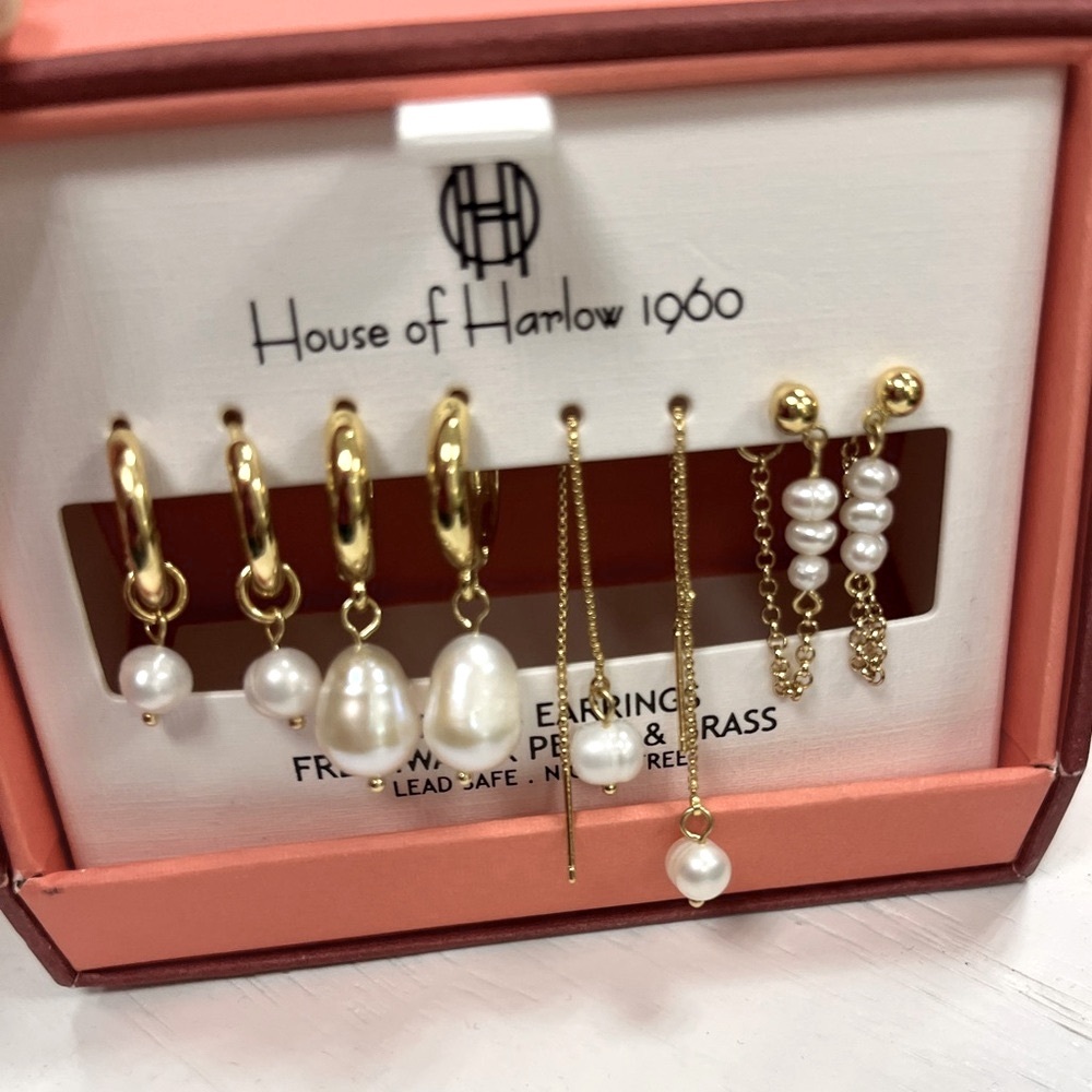NWT ⚜️🤍⚜️ House of Harlow 1960 Gorgeous Freshwater pearls Earring Set - Picture 4 of 10
